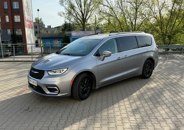 Chrysler Pacifica cena 142900 przebieg: 91500, rok produkcji 2021 z Białystok małe 46